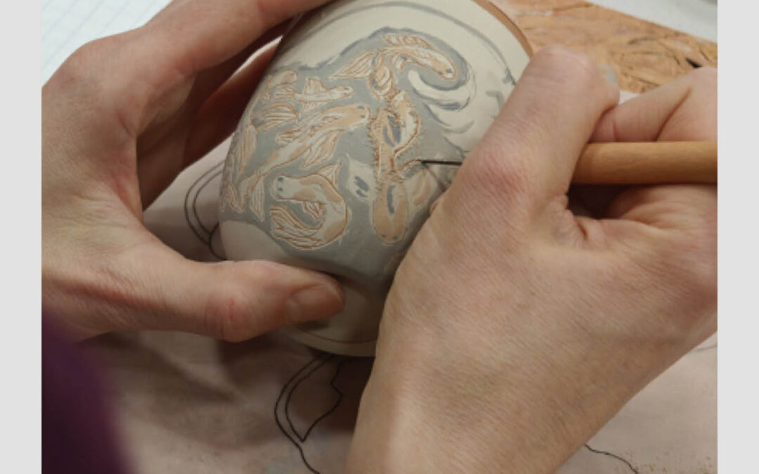 SGRAFFITO – Atelier de décoration sur céramique