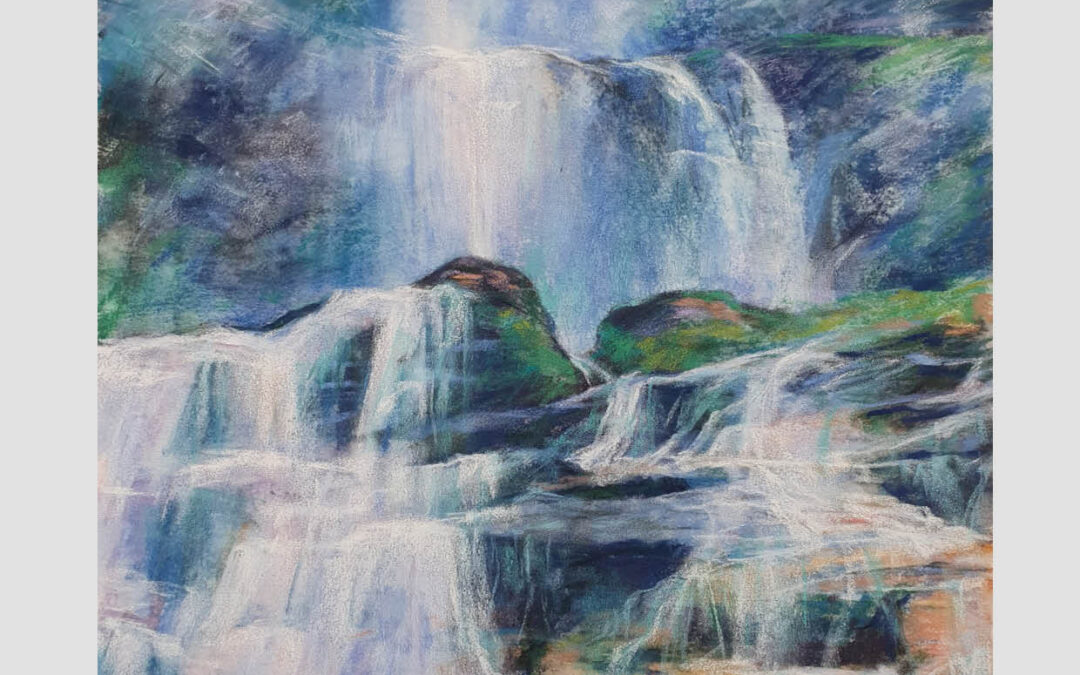 L’EAU EN CASCADE – Aquarelle & Pastels